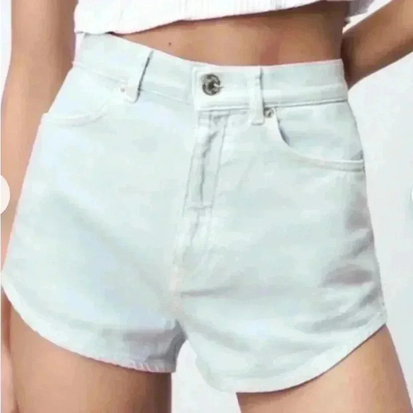 ZARA High Waisted Denim Shorts in Light Blue Size 4 - Picture 1 of 9